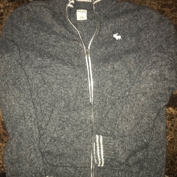 Abercrombie sweater - Picture 4 of 4